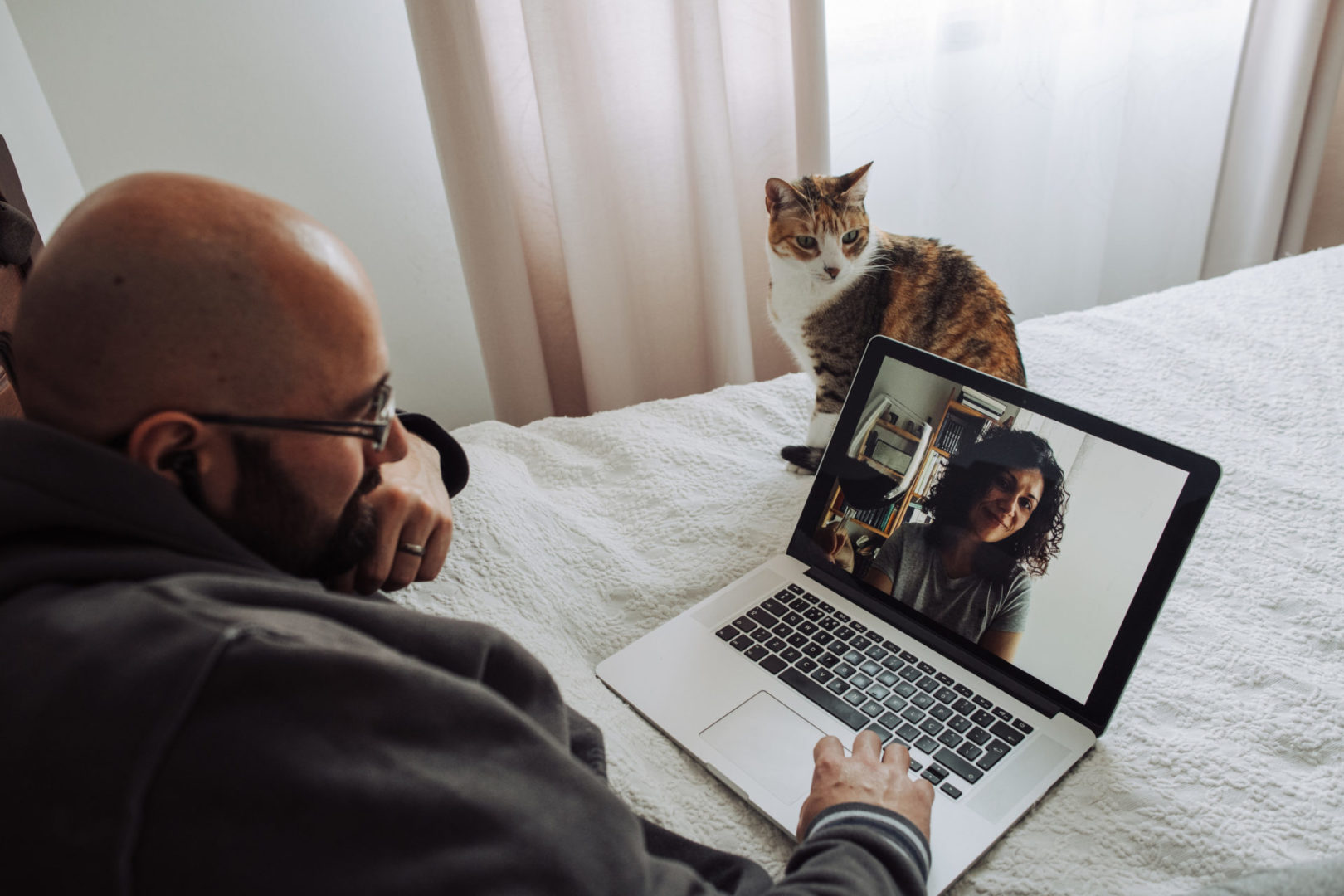 Keep first virtual dates no longer than 15 minutes. Keep the conversation light and fun.